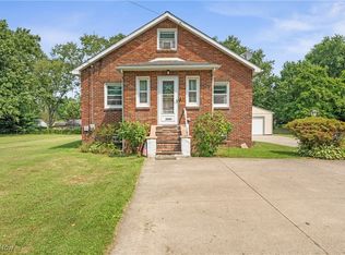 3043 Woodland Rd, Akron, OH 44312