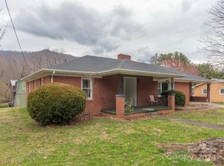 632 Brown Ave, Waynesville, NC 28786