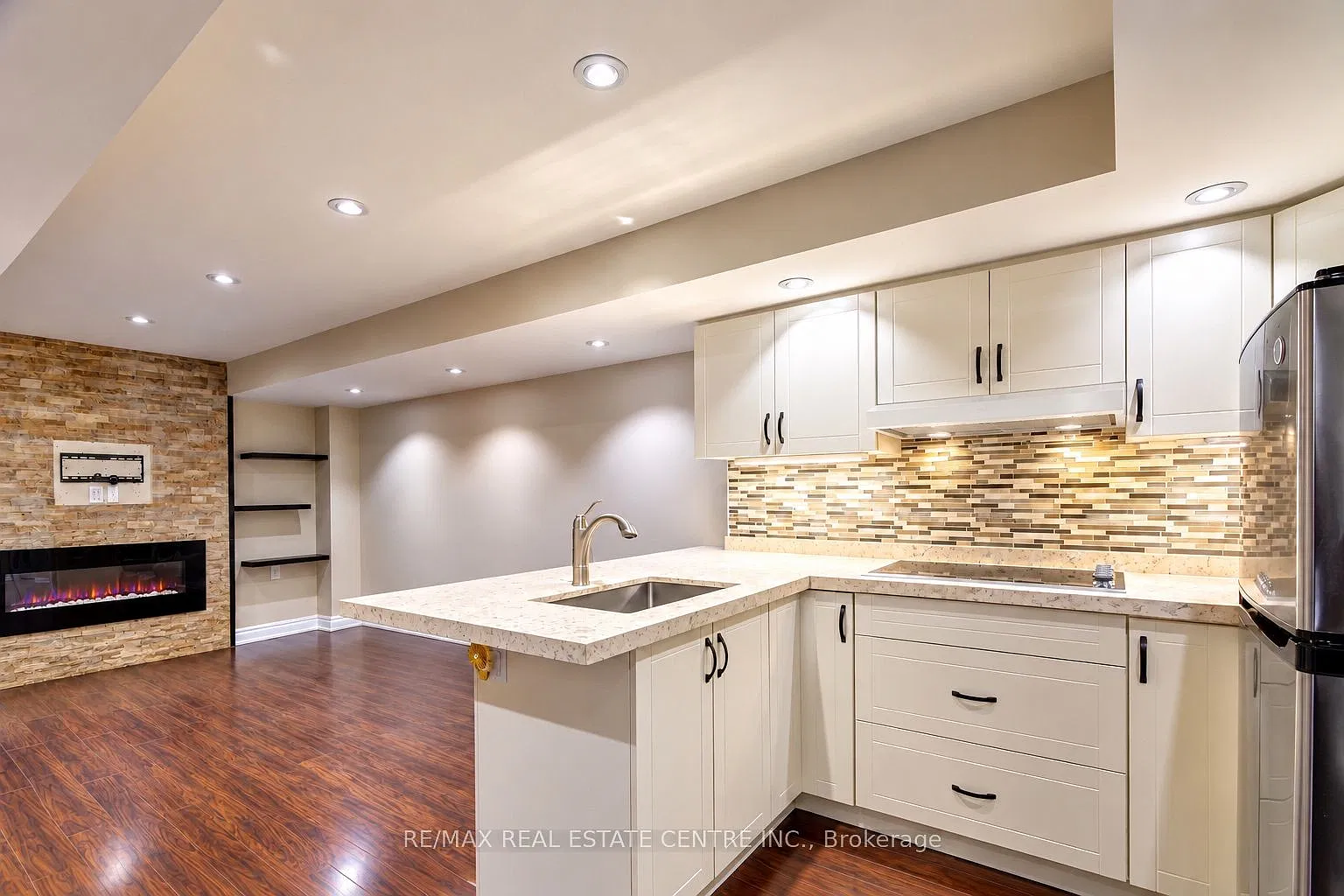 2 bed, $2,000 — Photo 3