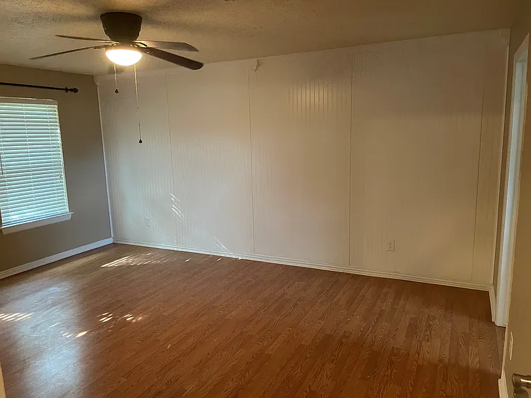 Master room photo 2
