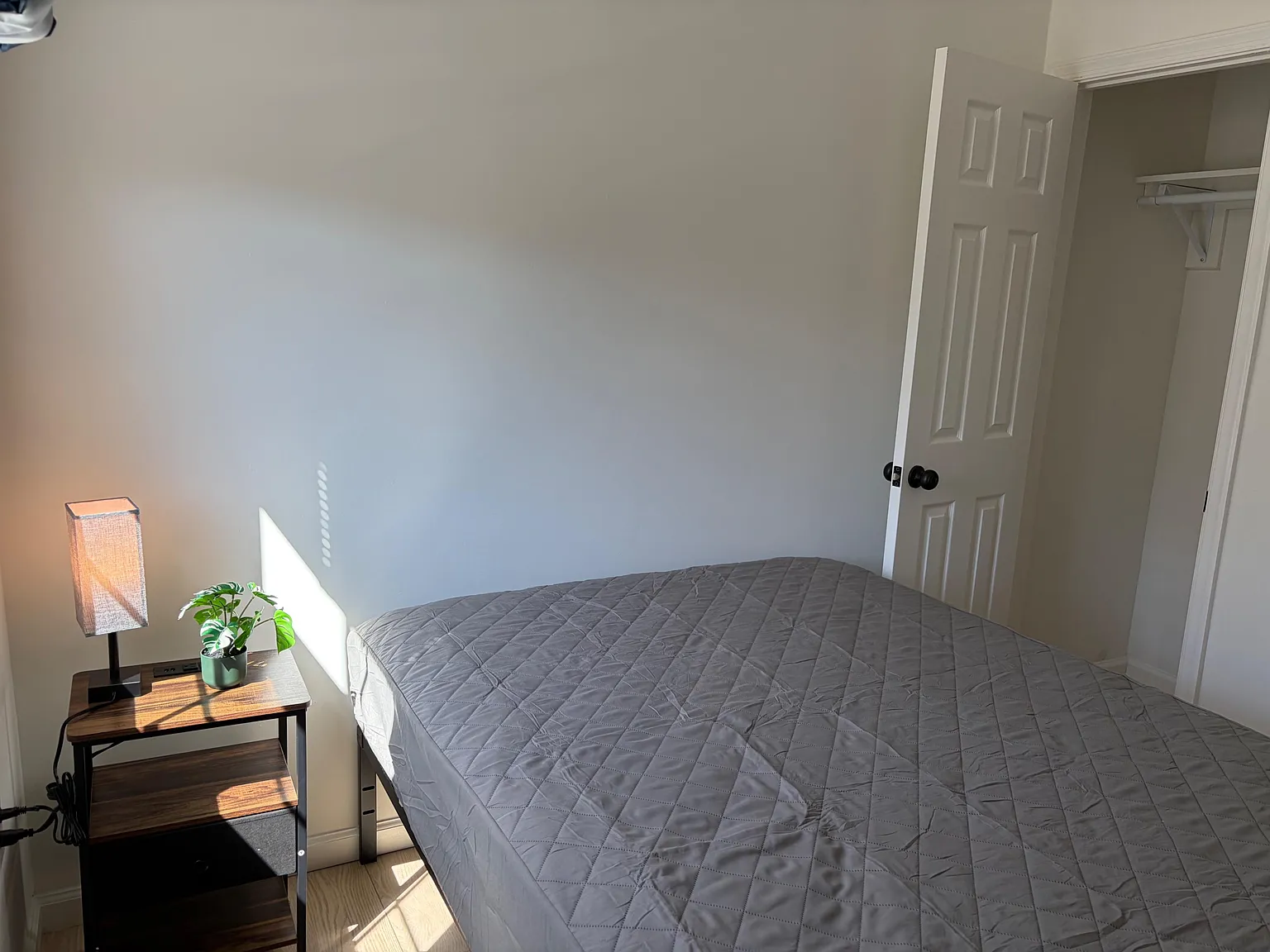 4 bed, 3.0 bath, 1600 sqft, $1,178 — Photo 2
