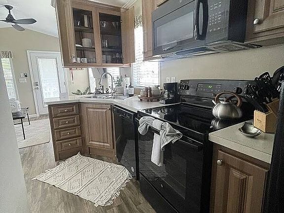 2nd image of 113 Sherwood Dr