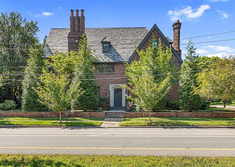 1st image of 436 Blackstone Blvd