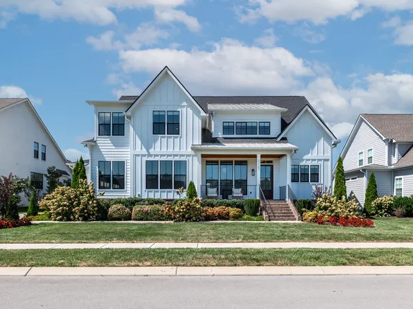 2127 Burgin Dr, Thompsons Station, TN 37179