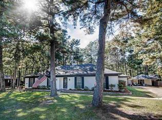 207 Swallow Dr, Brandon, MS 39047