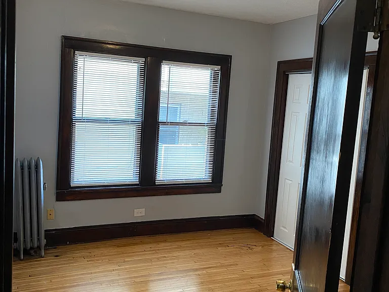 Belle Apartments — Photo 9