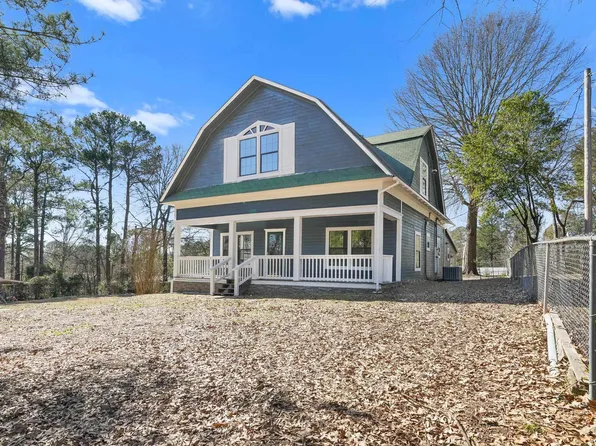 733 N 11th St, De Queen, AR 71832