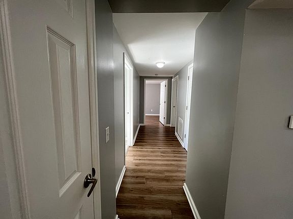 5th image of 2593 Business Highway 13 APT A
