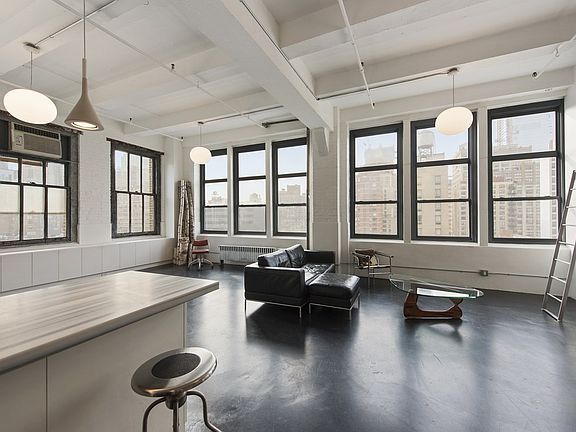 5th image of 448 W 37th St APT 8D