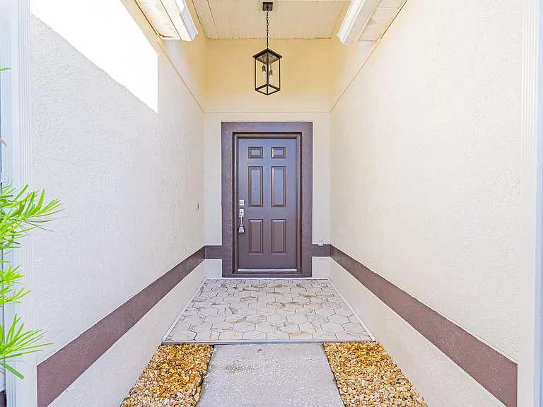 11318 Carabelee Cir — Photo 2