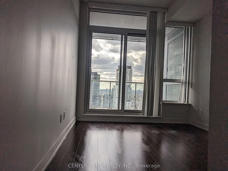199 Richmond St W #2905 — Photo 6