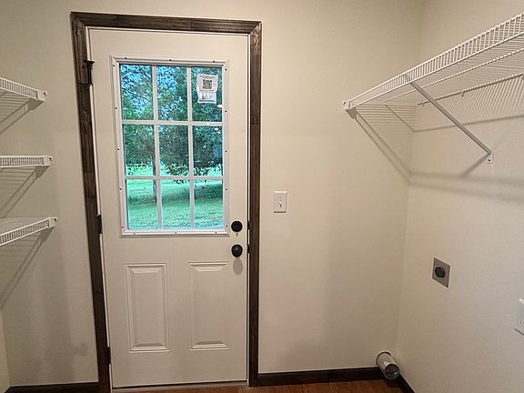 4th image of 1583 White Plains Rd #A