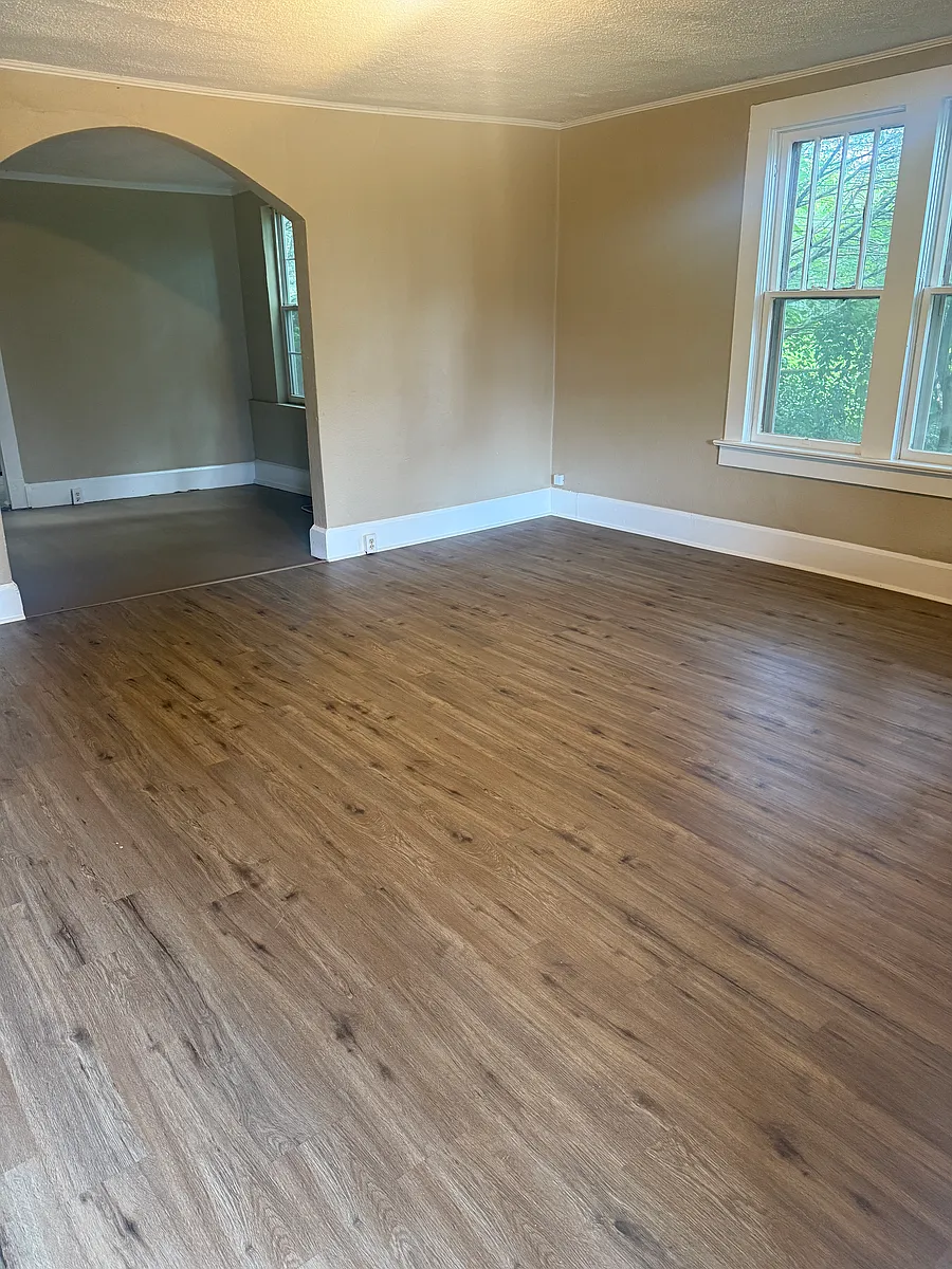 Building Photo - 304 3rd St #1