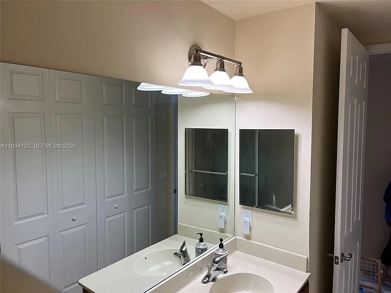 3500 Oaks Clubhouse Dr #308 — Photo 42
