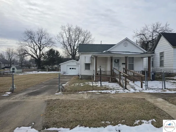710 E 12th St, Sedalia, MO 65301