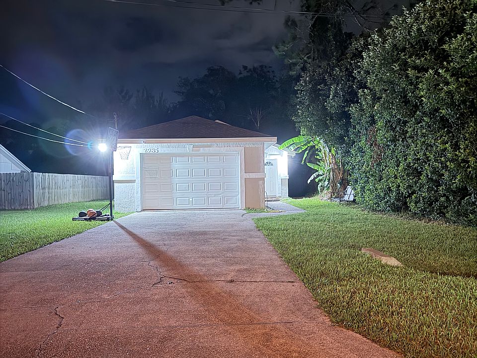 1st image of 2985 Bay St