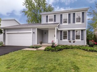 1458 Bridgedale Rd, Crystal Lake, IL 60014