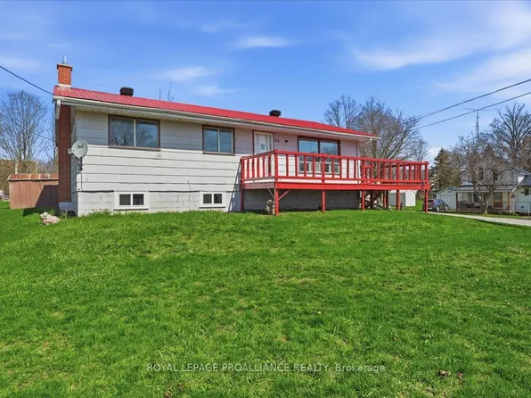 118 River St E, Tweed, ON K0K 3J0