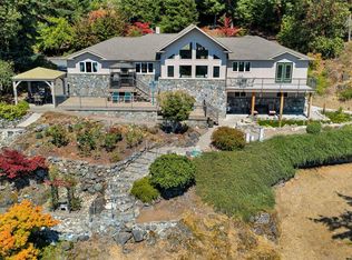 402 Seedtree Rd, Capital, BC V9Z1C2