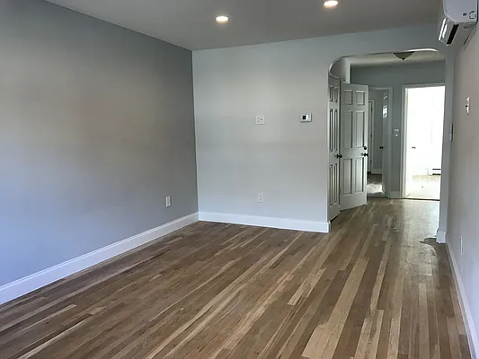 Rented by BuySell Real Estate Inc | media 43