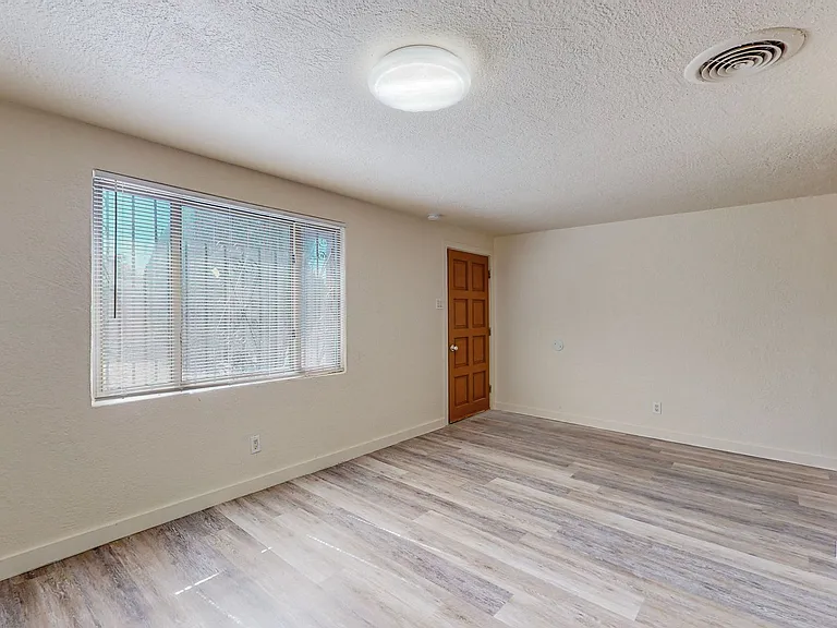 721 Santa Fe Ave SW — Photo 36