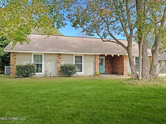 2nd image of 6942 Pinehurst Dr