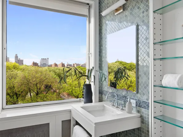 1158 Fifth Avenue image 14 of 17