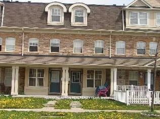 29 Ecopark Gate #2, Toronto, ON M1B6G8