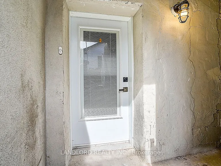 56 Bicknell Ave #LOWER — Photo 7