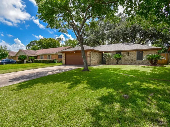 2014 Jones St, Rosenberg, TX 77471
