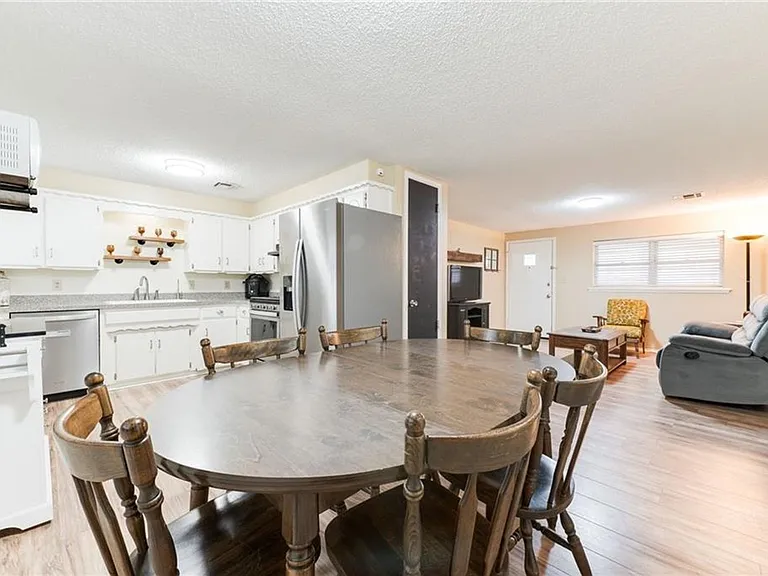 3712 N Markwell Ave — Photo 4
