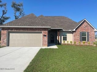 1 Gant Ln, Long Beach, MS 39560