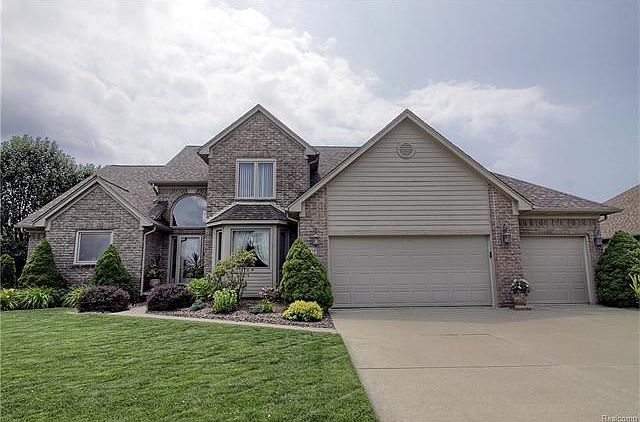 1st image of 36718 Orchard Lake Dr