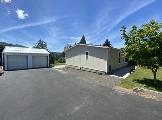 520 Johnson Ave, Lyle, WA 98635