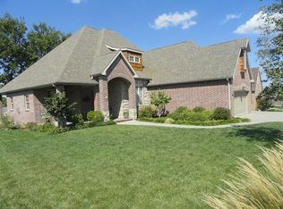 817 Beaufort St, Nixa, MO 65714