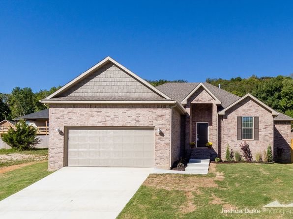 703 E Thornstone Ave