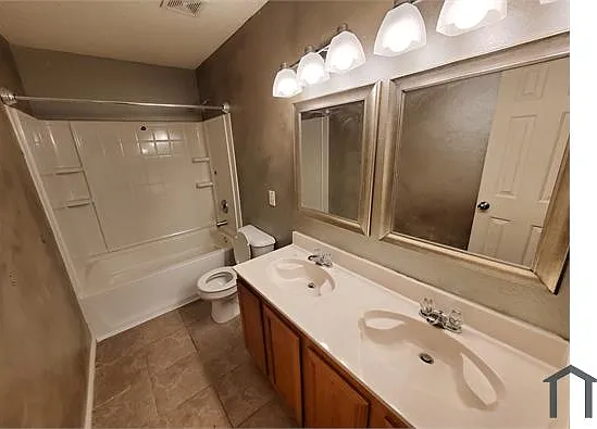 5 bed, 2997 sqft, $3,494 — Photo 4