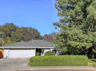 1605 Wimbledon Dr, Auburn, CA 95603