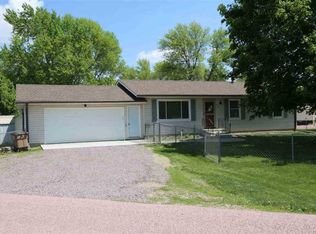 407 W Dakota St, Jefferson, SD 57038