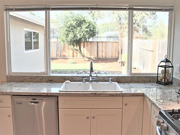 4th image of 203 Benbow Ave
