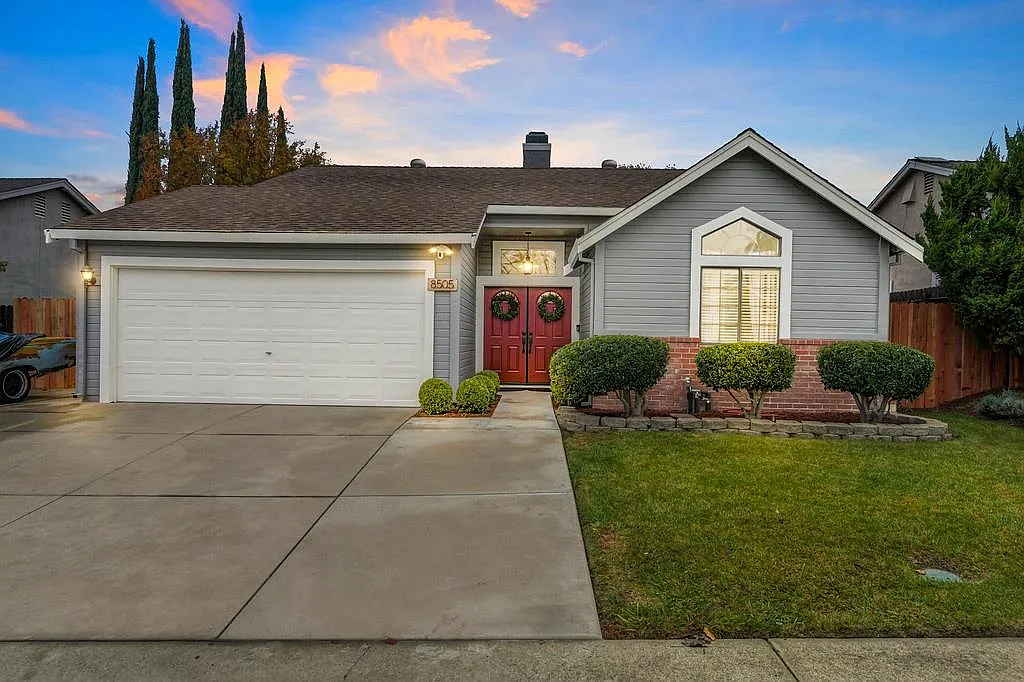 8505 Yellowtail Way photo 1