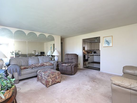 3rd image of 1440 Barbara Ln