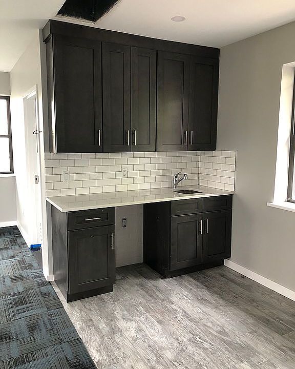 1st image of 576 Kimball Ave