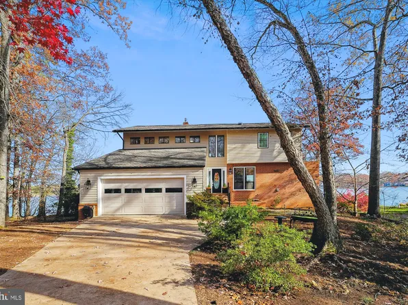 119 Castle Hill Ct, Locust Grove, VA 22508