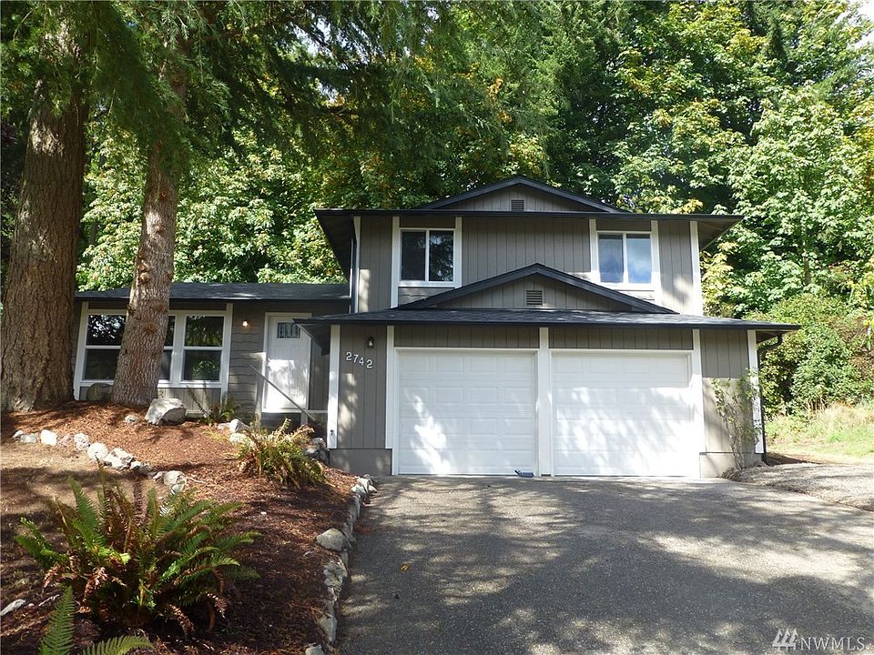 1st image of 2742 Fircrest Dr SE