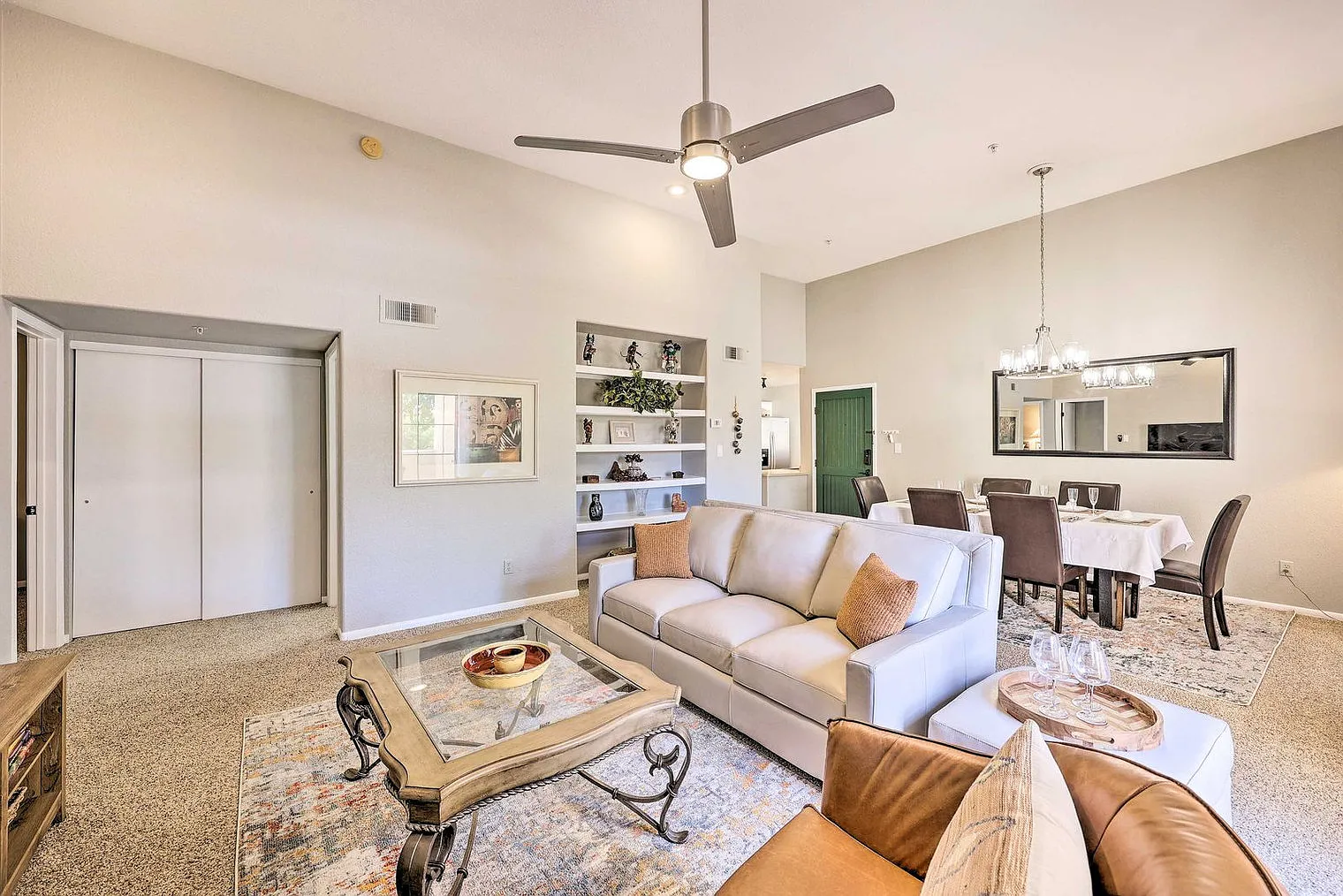 2 bed, 2.0 bath, 1291 sqft, $3,580 — Photo 3