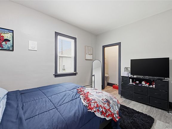 5th image of 139 Rossler Ave