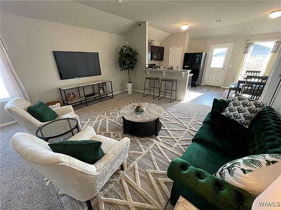 4th image of 14047 Guinevere Ln