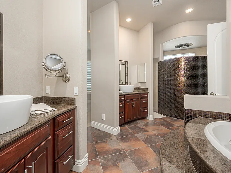 1362 Pioneer Trl — Photo 39