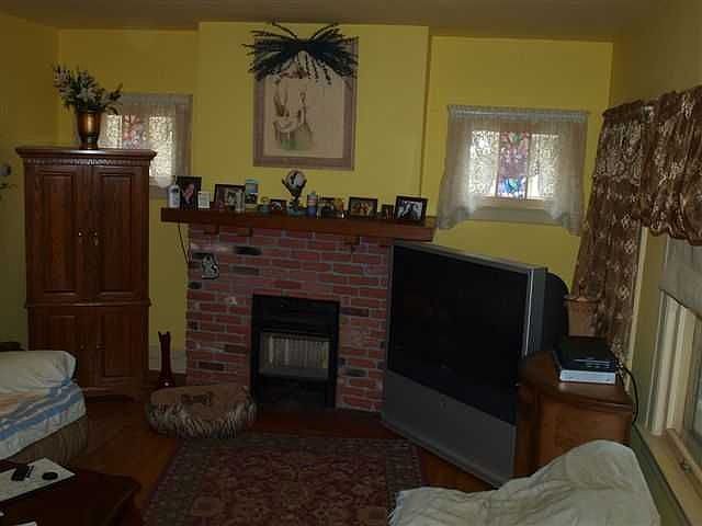 2nd image of 4138 Mayfield Dr